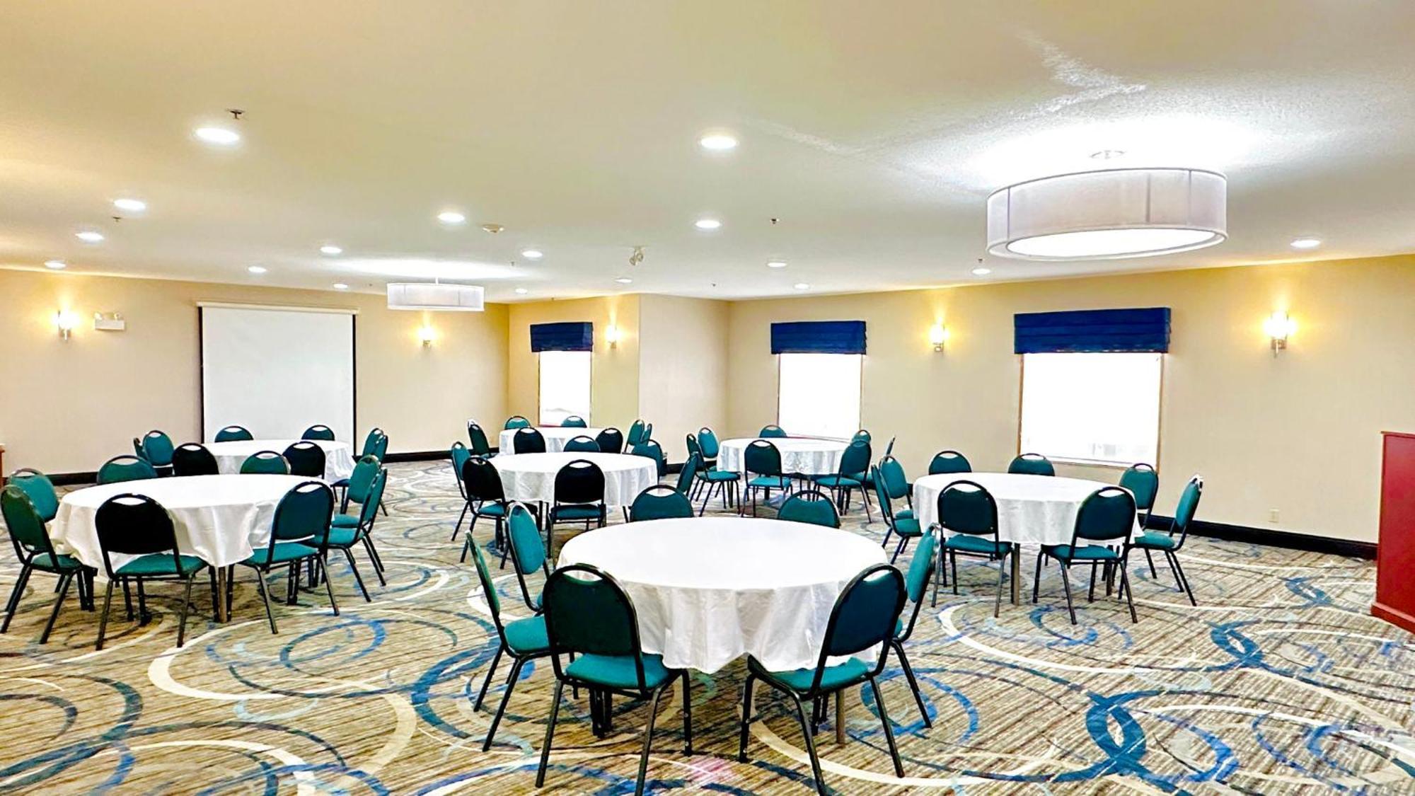 Holiday Inn Hotel & Suites Regina By Ihg Zewnętrze zdjęcie